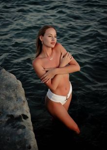 Эскортница Алочка, 22 года, снять, 295462