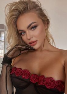 Анкета дорогой шалавы Злата, 25 лет, заказать по тел. +7 978 175-51-00, 140186
