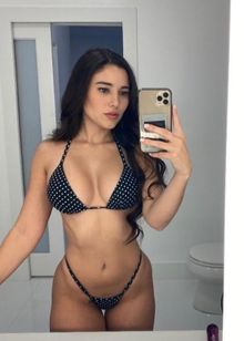 Анкета дешевой шлюхи Кира, 20 лет, снять по тел. +7 910 557-08-92, 82026