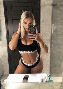Шлюха Аня, 24 года, заказать по тел. +7 933 437-53-68, 99374