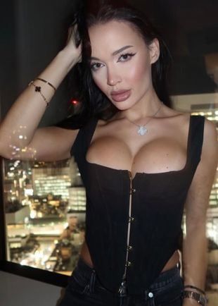 КРИСТИНА, Москва, Александровский сад, 24 года, анкета 273101, +7 939 536-17-27