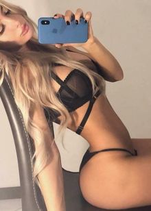 Шлюха Вика, 22 года, Алексеевская, снять по тел. +7 909 636-85-45, 117903