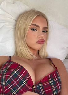 Шалава Карина, 24 года, заказать по тел. +7 979 652-72-47, 192617