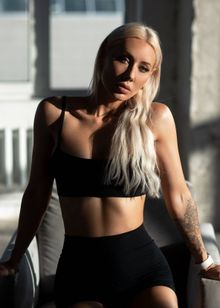 Путана Мила, 23 года, Спортивная, заказать по тел. +7 923 843-42-23, 254015