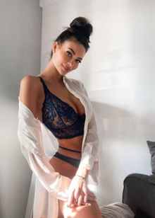 Проститутка Лера, 24 года, снять по тел. +7 952 995-24-16, 105225